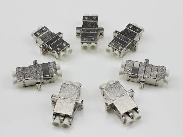 LC SM 双工 金属 有耳光纤适配器