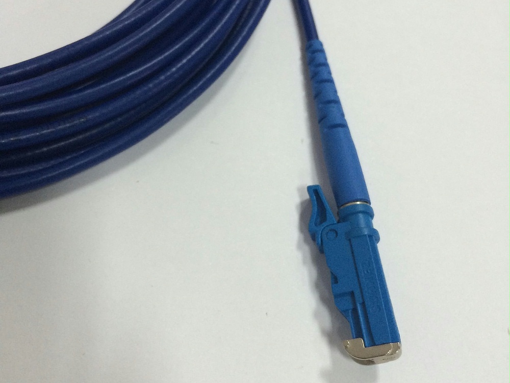 E2000/UPC 铠装跳线，光纤跳线