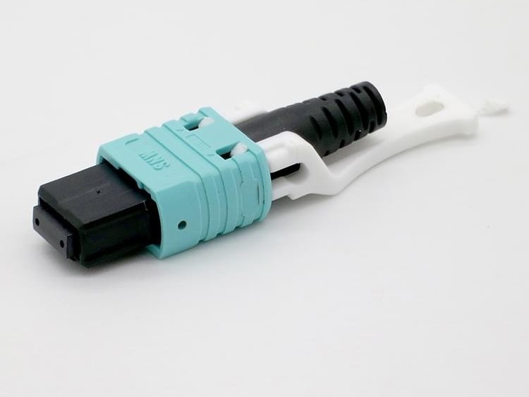 MPO 3.0mm 圆缆带拉杆超短尾 光纤连接器
