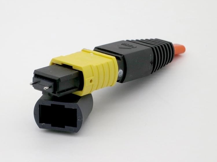 MPO 扁缆光纤连接器