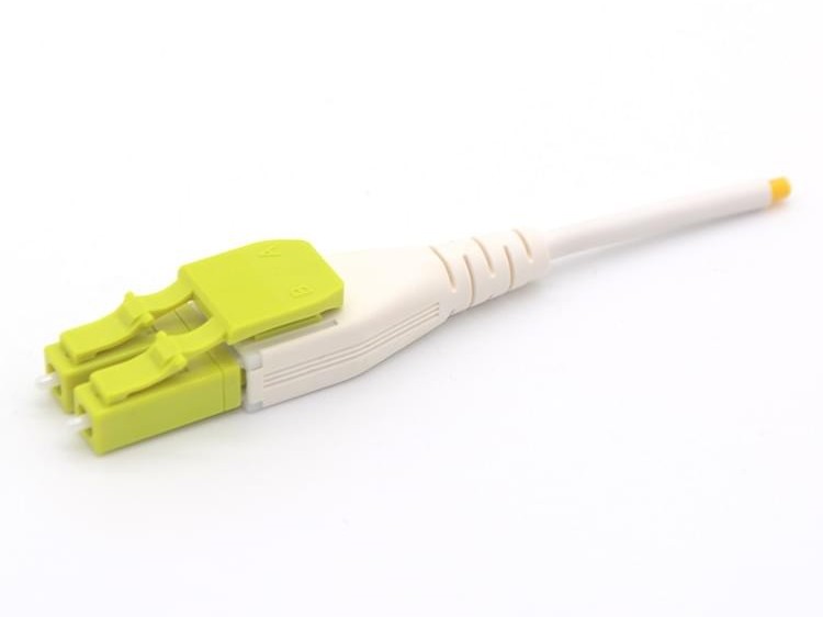 LC V4 uniboot 光纤连接器
