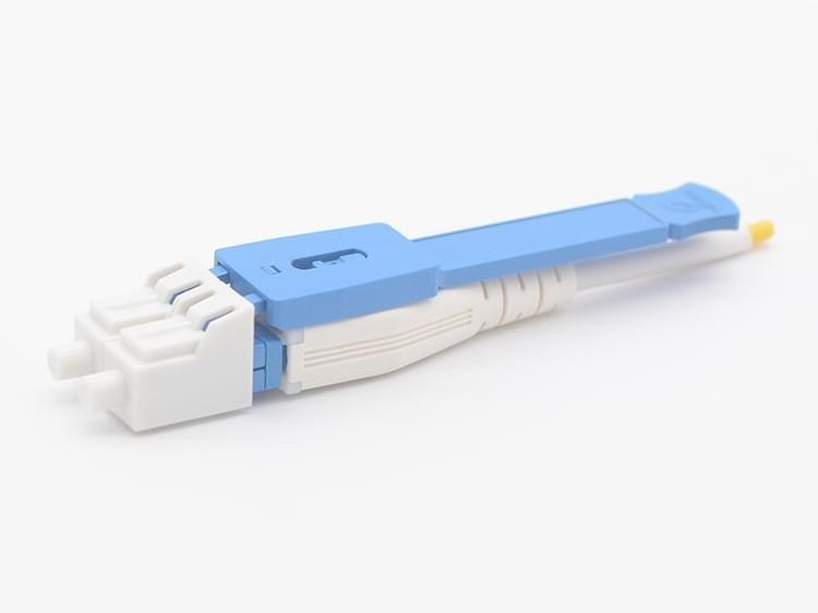 LC UPC V4 uniboot 带拉杆光纤连接器