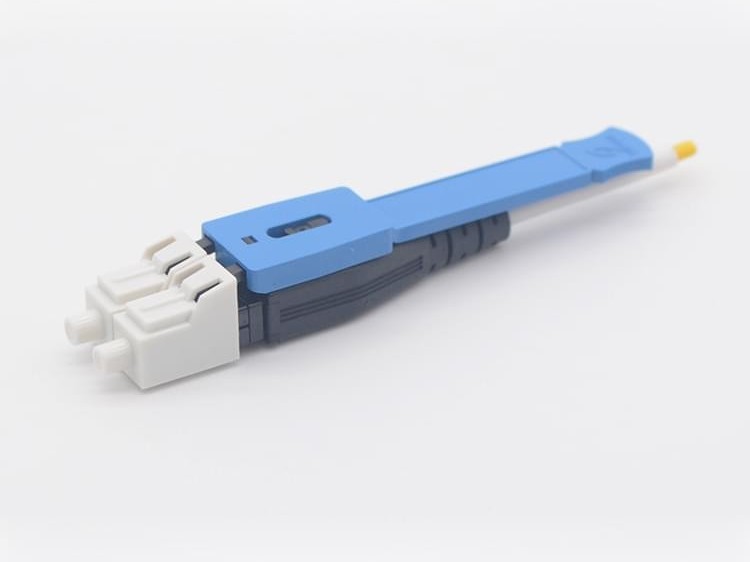 LC PC V4 黑色 uniboot 带拉杆光纤连接器