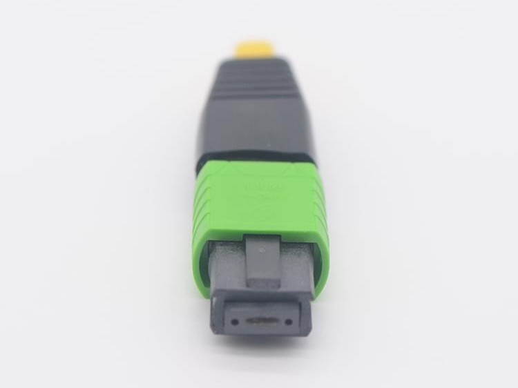 MPO 带缆光纤连接器