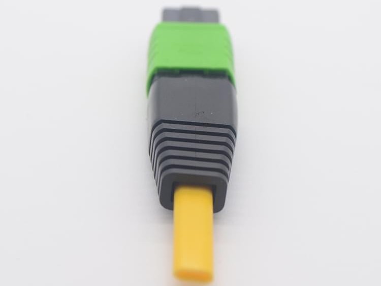MPO 带缆光纤连接器